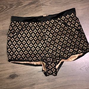VINTAGE LOVE CULTURE SHORTS